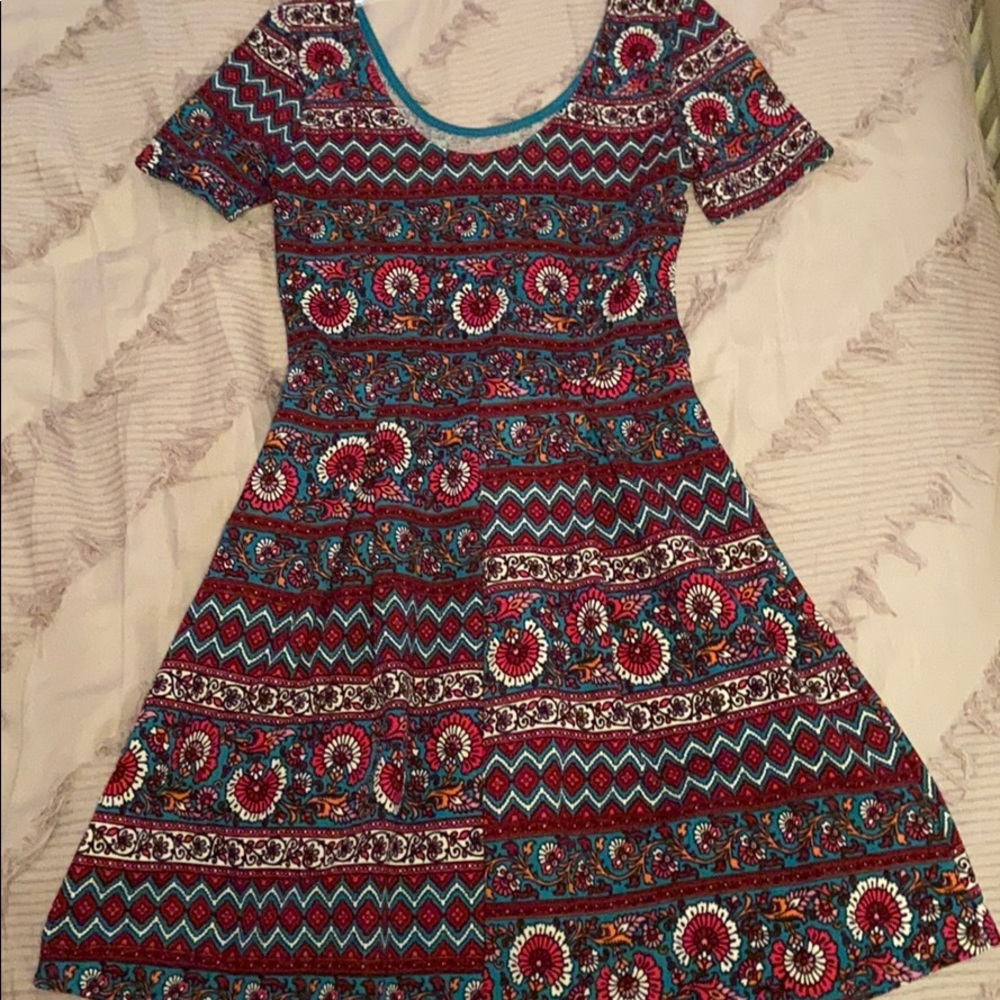 A pretty dress that it great for going out to eat